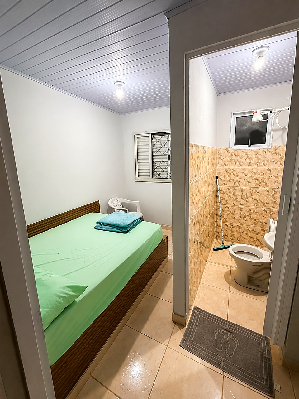 Quarto aconchegante da Pousada Recanto dos Ribeiros